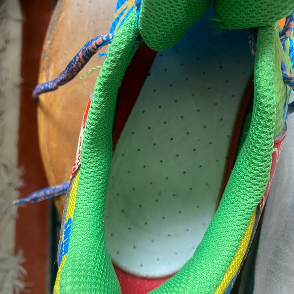 ASICS - Picture 9 of 10